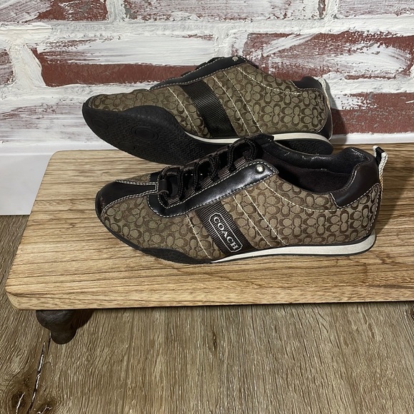 Shoes - Picture 6 of 6